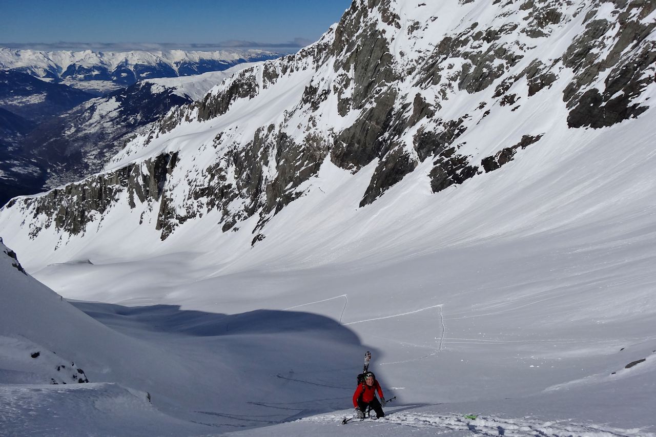#13 Court passage à pied : Franchissement en rive gauche d Court passage à pied : Franchissement en rive gauche d'un petit verrou.