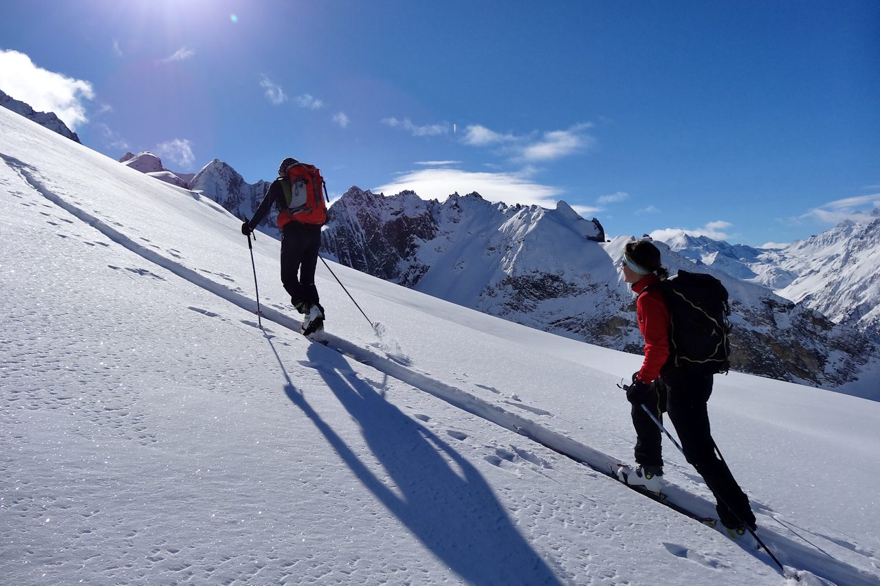 #9 Après la pause casse-croûte : Nous remontons dans un joli cirque montagneux. Après la pause casse-croûte : Nous remontons dans un joli cirque montagneux.