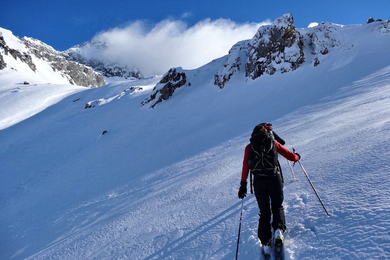 #6 Abords du col de la Vuzelle : Le Grand Bec joue à cache-cache avec les nuages. Abords du col de la Vuzelle : Le Grand Bec joue à cache-cache avec les nuages.