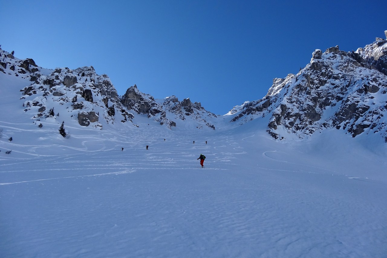 #6 Le couloir des Chamois : Le peloton est déjà bien étiré ! Le couloir des Chamois : Le peloton est déjà bien étiré !