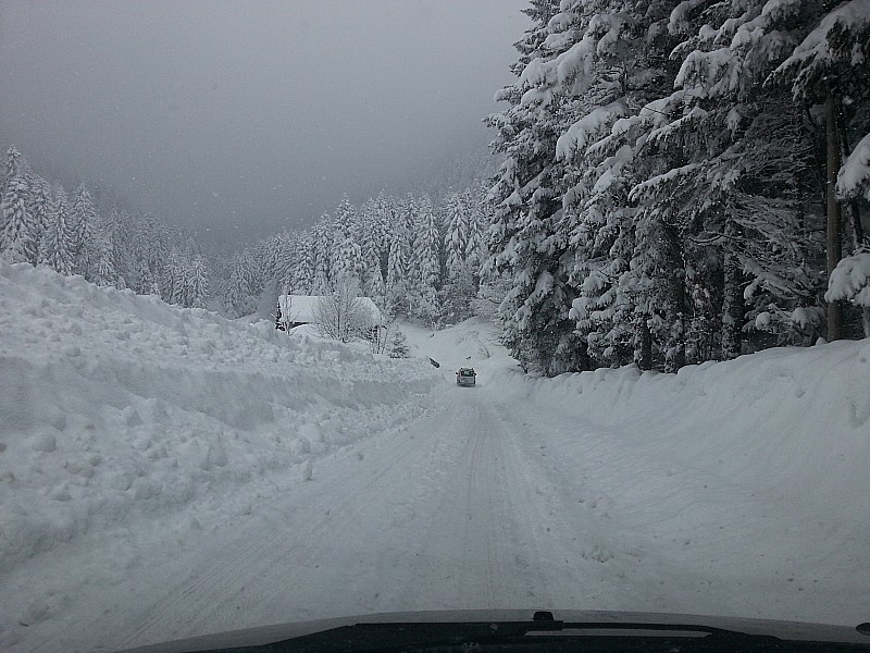 #1 La route de la ruchère : Truc de fou !!! trop de neige La route de la ruchère : Truc de fou !!! trop de neige