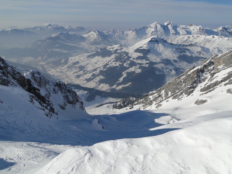 #12 combe grand crêt : Agréable à skié sur toute sa longueur.Cherché sa rive gauche poudreux. combe grand crêt : Agréable à skié sur toute sa longueur.Cherché sa rive gauche poudreux.
