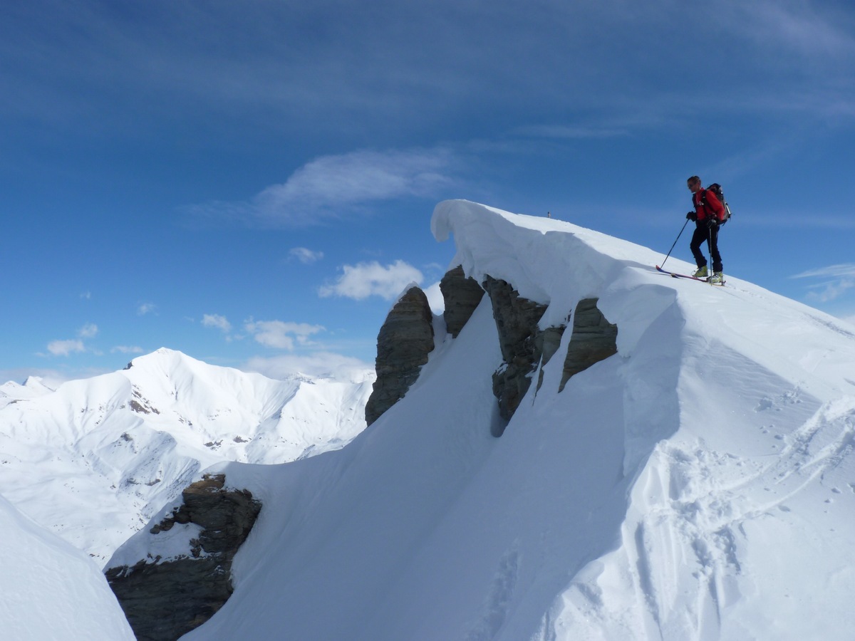 #4 Sommet de l Sommet de l'Aiguille d'Ancelle : On étudie les diverses possibilités pour rentrer dans la face