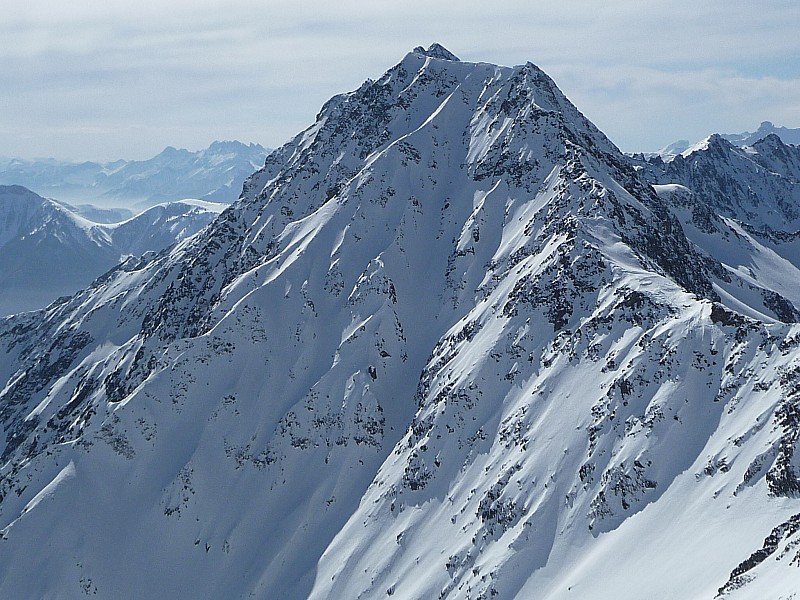 #4 couloir de la rosiere : de grosses corniches compliquent l couloir de la rosiere : de grosses corniches compliquent l'acces