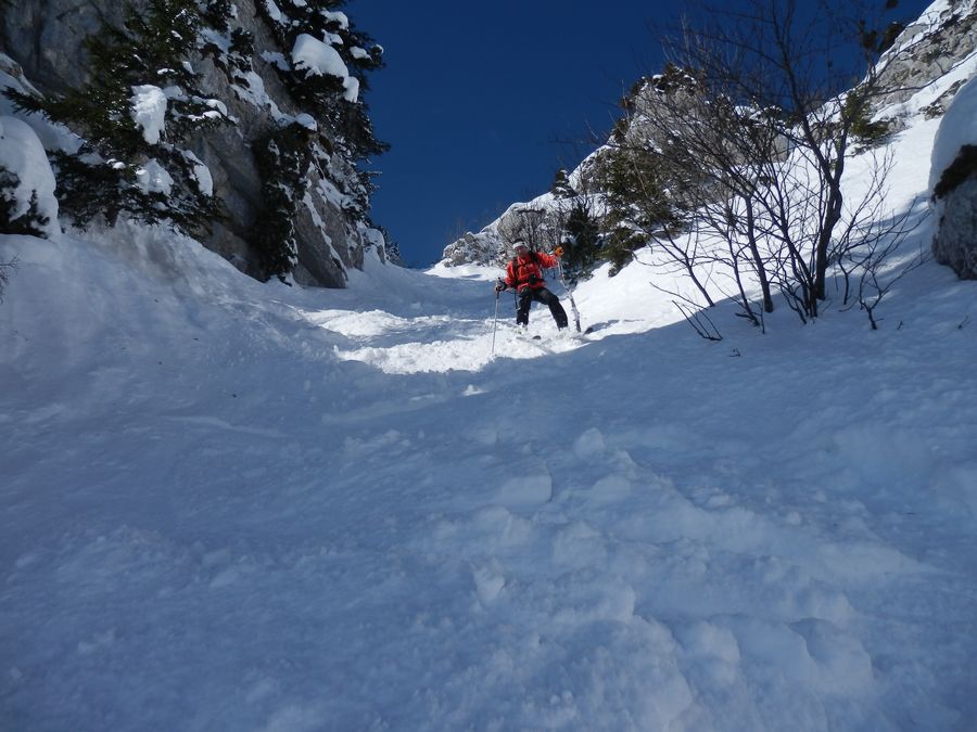 #21 La virgule : Bonne neige dans cette partie, le bâton de Sama-Lau résiste bien ! La virgule : Bonne neige dans cette partie, le bâton de Sama-Lau résiste bien !