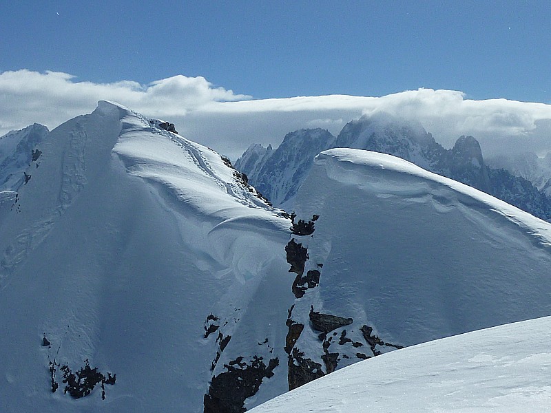 #2 Sommet : Un illustre artiste l Sommet : Un illustre artiste l'a chanté, "que la montagne...."