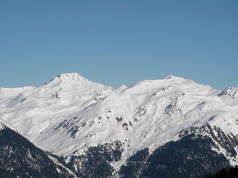 #1 sommets de l sommets de l'avant-veille : Combe bénite et le crêt du rey dans le rétro dans la montée vers le jovet