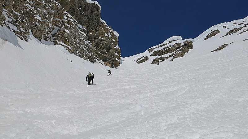 #2 Col S de Torchère : Montée au 1/3 du couloir Col S de Torchère : Montée au 1/3 du couloir