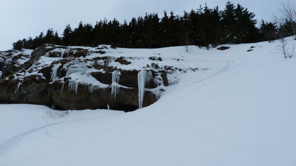 #9 Glace et poudreuse : Encore des restes de poudreuse Glace et poudreuse : Encore des restes de poudreuse