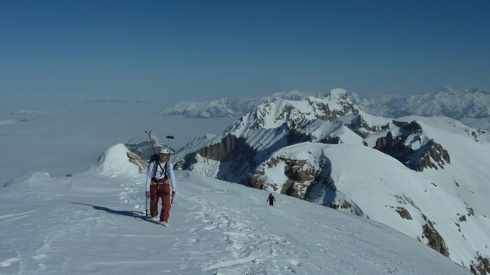 Sommet : l'Obiou en toile de fond