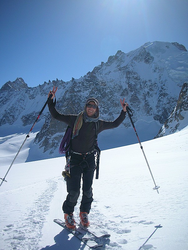 Glacier de Saleina : Lio en mode nomade sur fond d' Aiguille d' Argentière