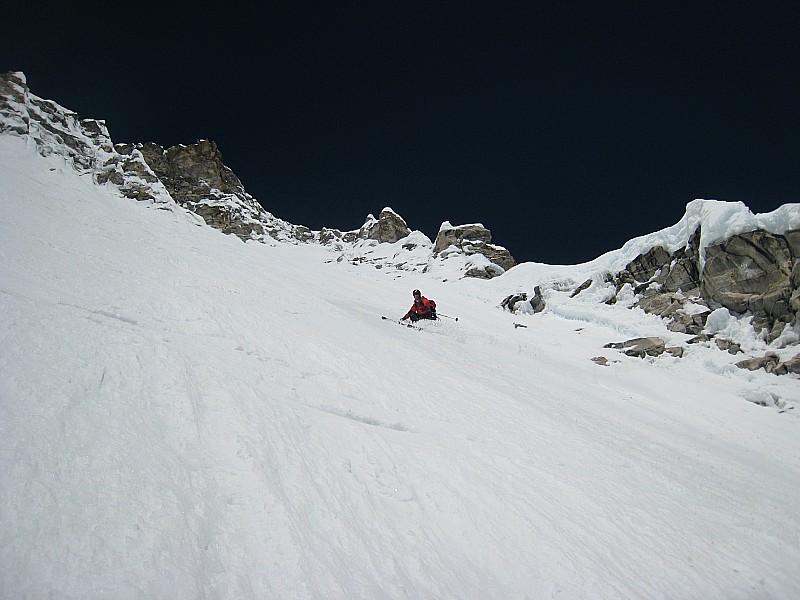 #6 Premiers virages : Sylvain goute au grip d Premiers virages : Sylvain goute au grip d'une neige à peine décaillée