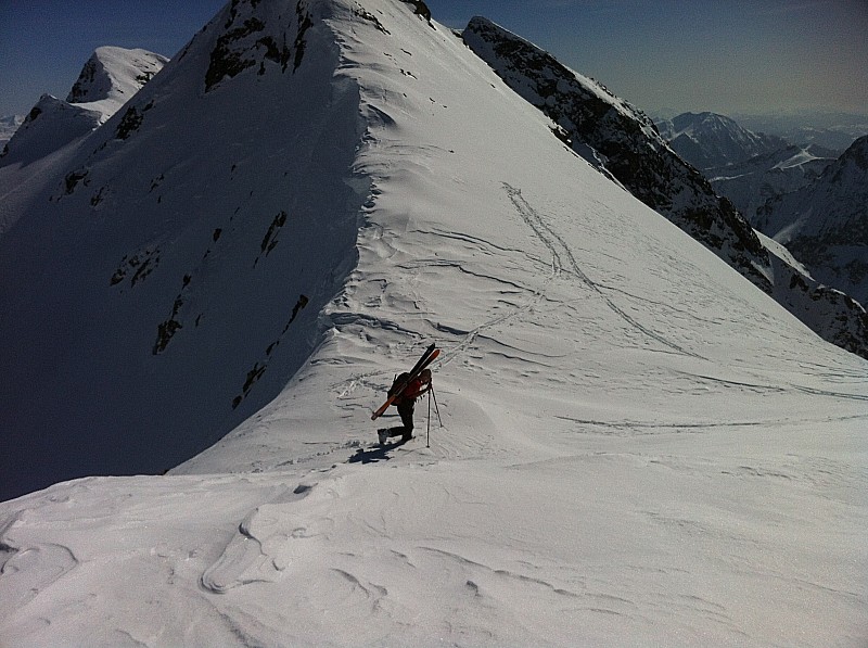 #13 COL DES LAUZIERES : RENCONTRE AVEC SPATMAN QUI ARRIVE AU COL PAR L COL DES LAUZIERES : RENCONTRE AVEC SPATMAN QUI ARRIVE AU COL PAR L'EST