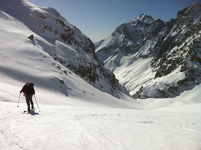 #5 COL DES LAUZIERES : VERS 2300M PETIT REGARD EN ARRIERE COL DES LAUZIERES : VERS 2300M PETIT REGARD EN ARRIERE