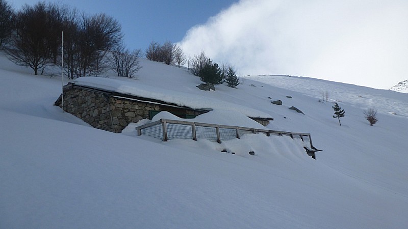 #5 le refuge de l le refuge de l'Onda : bien sous la neige