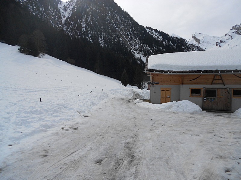 #9 Sous l Aiguille : encore de la neige Sous l Aiguille : encore de la neige