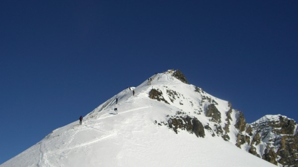 #1 Côte Belle : Crête Sommitale : Beacoup de monde et peu de neige sur la crête ! Côte Belle : Crête Sommitale : Beacoup de monde et peu de neige sur la crête !