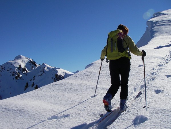 #2 Brunet : Sur l Brunet : Sur l'arête N de Brunet. Derrière, la Crête des Chambrettes (Pt 2582)