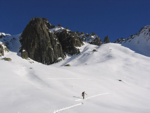 #1 Brèche du Villonet : Cyril en direction de la Brèche du Villonet Brèche du Villonet : Cyril en direction de la Brèche du Villonet