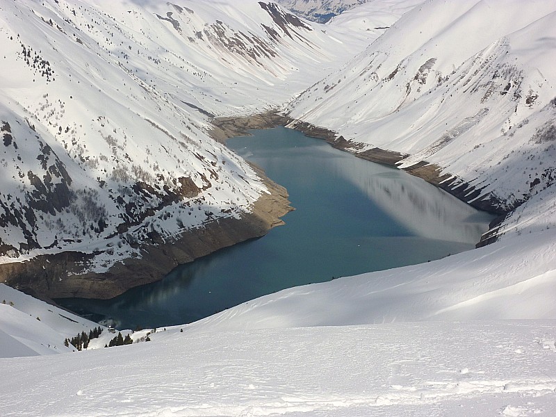 #13 Niveau bas : car la vue sur le lac de Grand-Maison est imprenable! Niveau bas : car la vue sur le lac de Grand-Maison est imprenable!