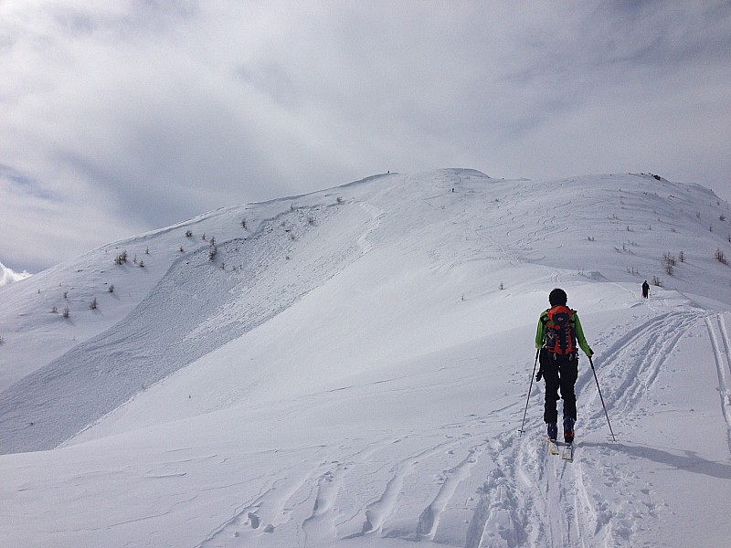 #2 Mont Aunos : Juste sous le sommet, mieux vaut rester sur la crête. Mont Aunos : Juste sous le sommet, mieux vaut rester sur la crête.