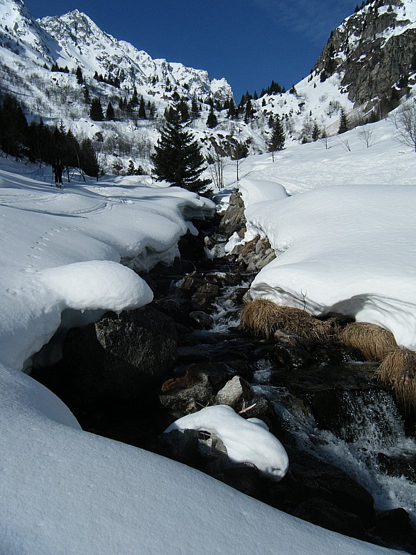 ruisseau du Merlet : le vallon du Merlet se révèle