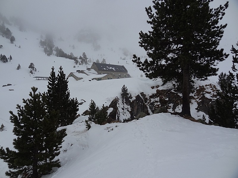 #2 refuge de la Renclusa : en vue refuge de la Renclusa : en vue