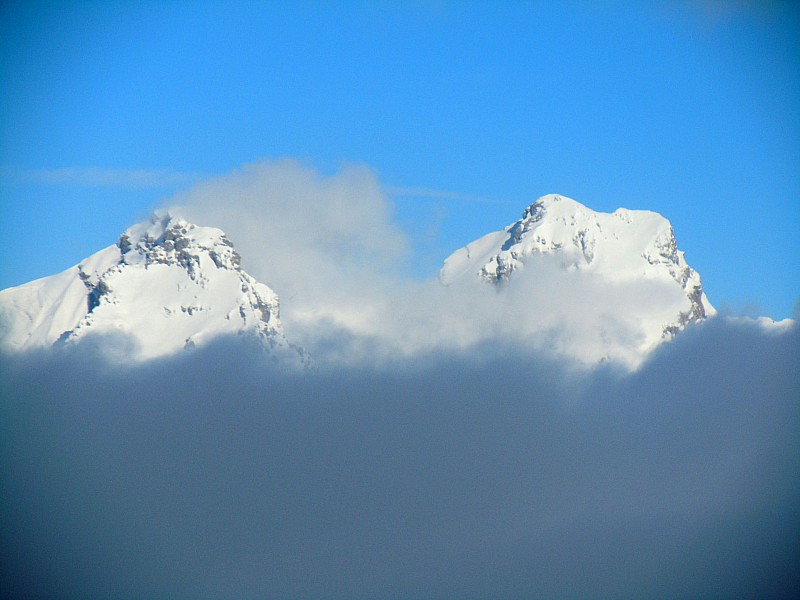 #6 Ouverture : Wouahh! On émerge.
On aperçoit la Pte du Midi et la Pte Blanche. Ouverture : Wouahh! On émerge.
On aperçoit la Pte du Midi et la Pte Blanche.