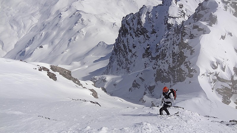 #6 Rochebrune : Plongeon dans le couloir NE Rochebrune : Plongeon dans le couloir NE
