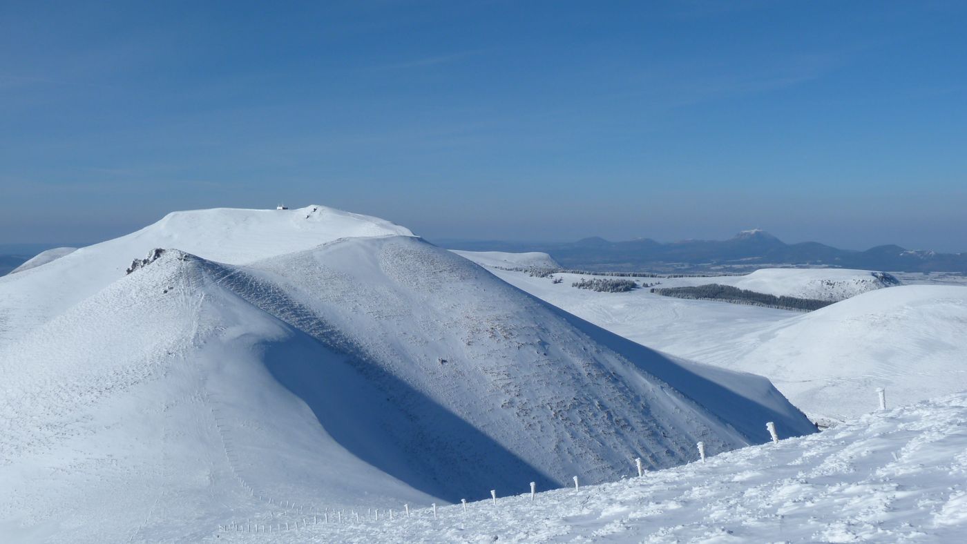 #5 Les Monts Dore : Au loin les Monts Dôme Les Monts Dore : Au loin les Monts Dôme