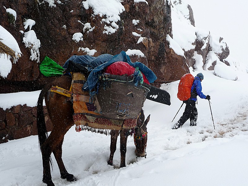 #1 montée au refuge les mules... : sous la neige montée au refuge les mules... : sous la neige