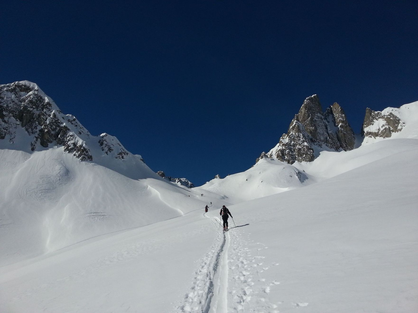 #9 Grand pic au loin : C Grand pic au loin : C'est pas magnifique ?