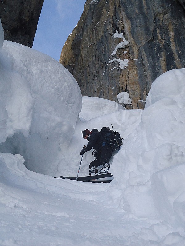 #34 Brèche Portetta : Branki bataillant dans la grande marche (couloir de gauche) Brèche Portetta : Branki bataillant dans la grande marche (couloir de gauche)