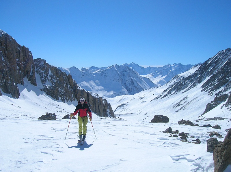 #3 Jérémy devant les Ecrins : Un peu avant le col Lombard Jérémy devant les Ecrins : Un peu avant le col Lombard