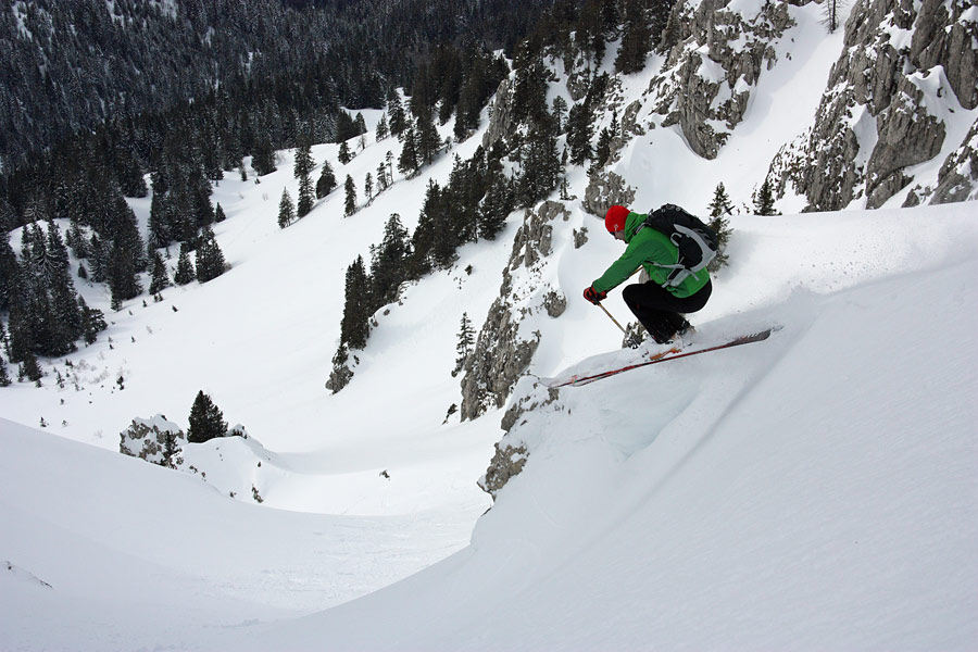 #10 Chalune, couloir NW : la neige est bonne, Julien se lache. Chalune, couloir NW : la neige est bonne, Julien se lache.
