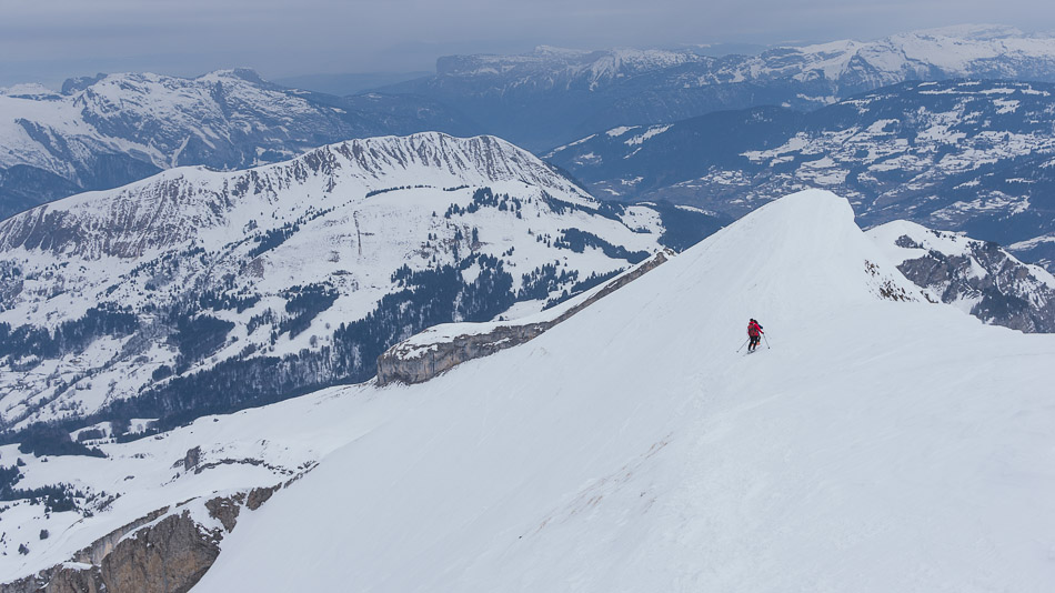 #5 Arête sommitale : bien soufflée comme bien souvent Arête sommitale : bien soufflée comme bien souvent
