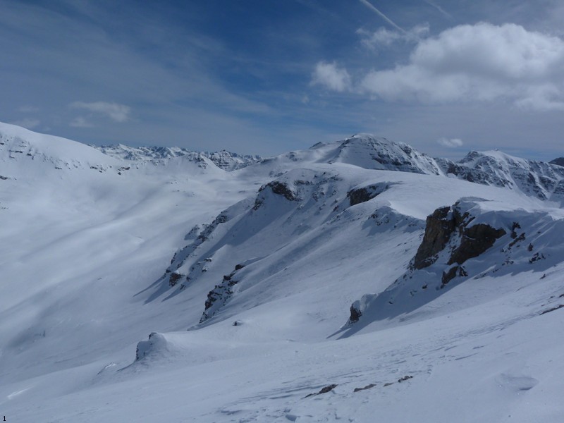 #4 Versant Nord : Le haut du vallon de Sanguinnière. Versant Nord : Le haut du vallon de Sanguinnière.