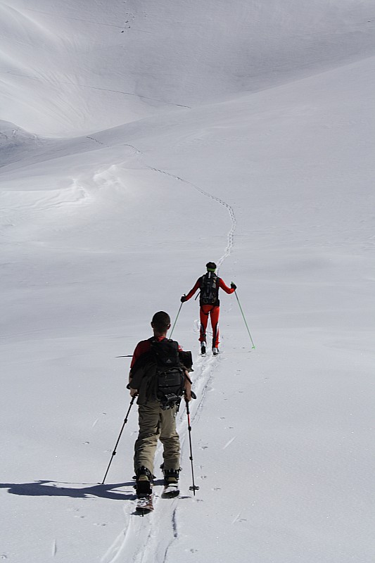 #4 une course tout en contrastes : modèle splitboarder ou modèle collant-pipette tout juste de retour du Beaufortain ;-) une course tout en contrastes : modèle splitboarder ou modèle collant-pipette tout juste de retour du Beaufortain ;-)