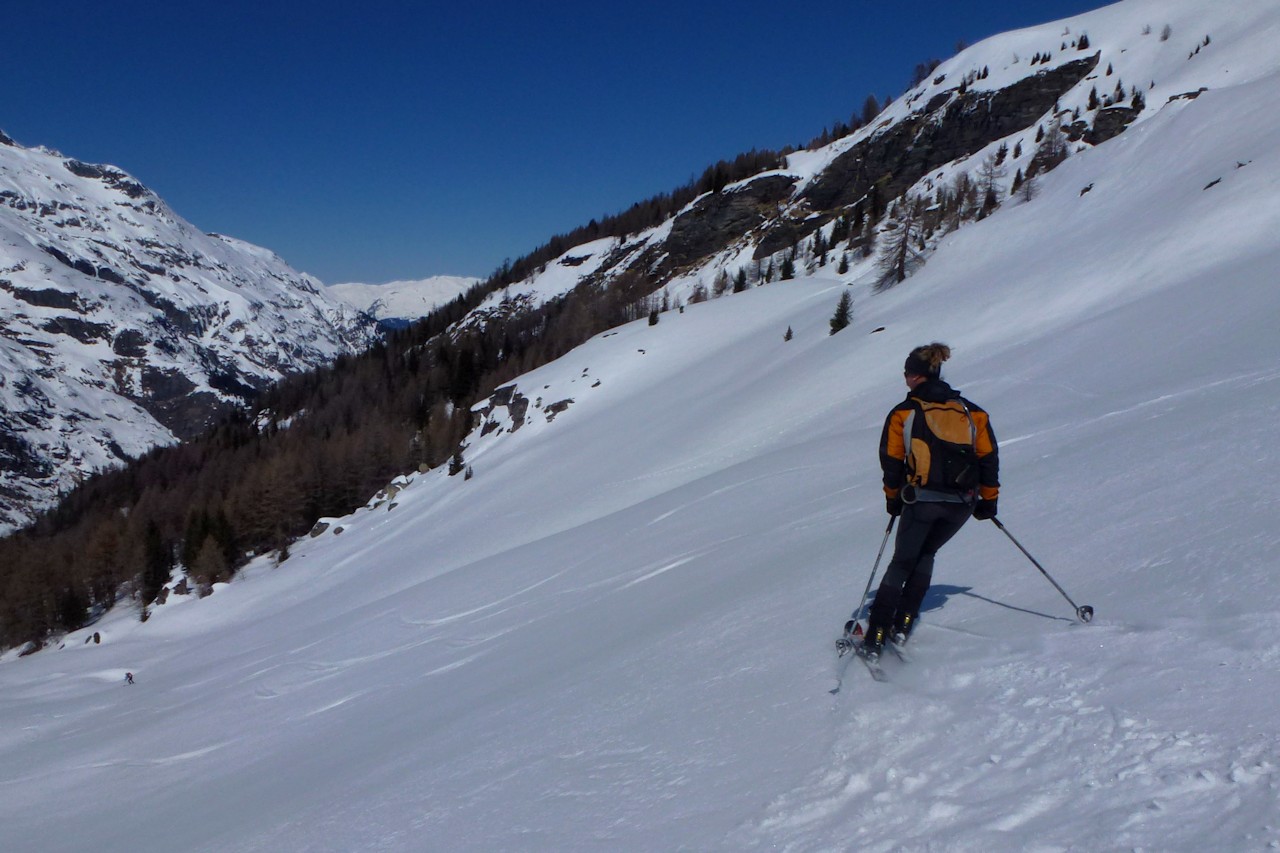 #18 Du ski plaisir : La neige s Du ski plaisir : La neige s'adoucit au fur et à mesure de la descente.
