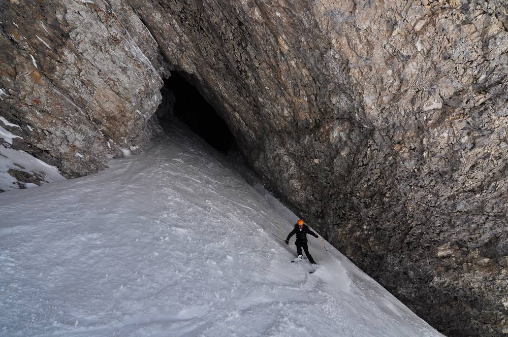 #21 Descente : La bête recrache un a un ses visiteurs du jour Descente : La bête recrache un a un ses visiteurs du jour