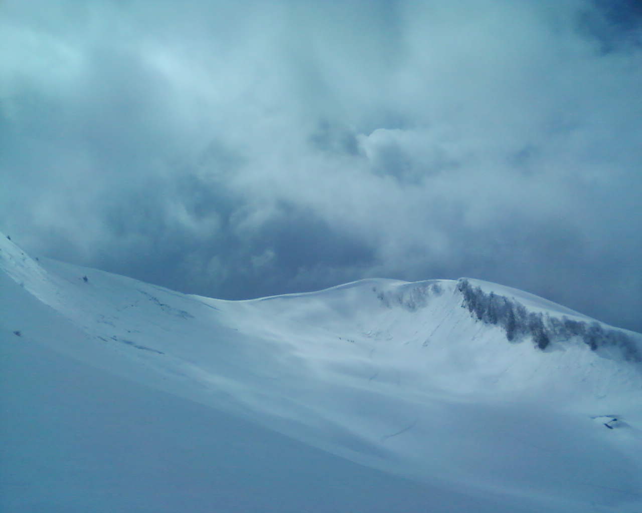 #1 Col de Sulens : Pour info : encore beaucoup de neige. Col de Sulens : Pour info : encore beaucoup de neige.