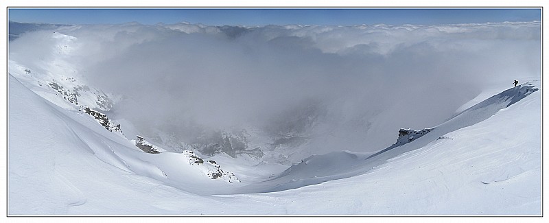#8 Direct du Moine : Vue plongeante et toujours aussi impressionante sur Chaudefour. Direct du Moine : Vue plongeante et toujours aussi impressionante sur Chaudefour.