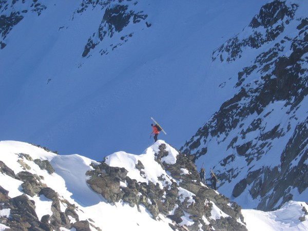 #6 Arête du col de Porte d Arête du col de Porte d'Eglise : Mes 3 compères dans leur Nimp'variante par l'arête entre le col de la Porte d'Eglise et le sommet de l'Oule