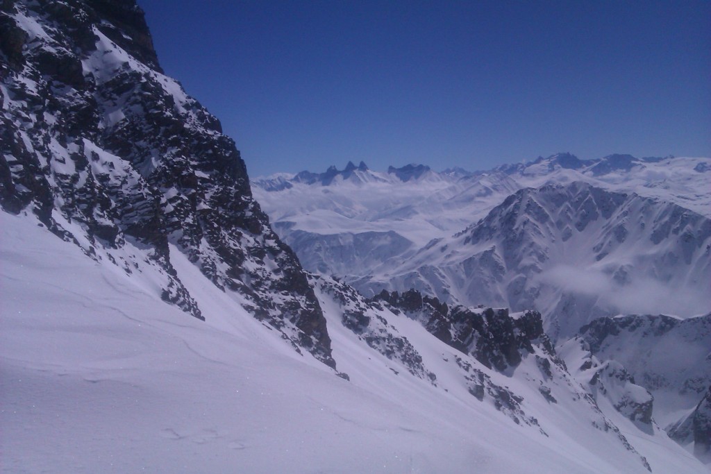 #3 Vue côté Combe Tepey : Aiguilles un jour, Aiguilles toujours!...
au 1er plan, le Sambuis Vue côté Combe Tepey : Aiguilles un jour, Aiguilles toujours!...
au 1er plan, le Sambuis