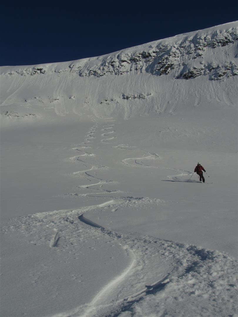 #11 à la descente : face ouest du Saetertverfjellet à la descente : face ouest du Saetertverfjellet