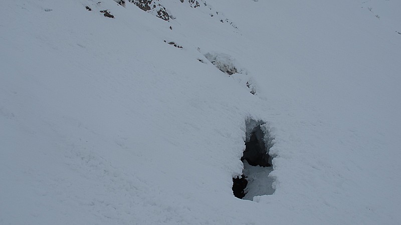 #9 couloir du serpent : la rimaye toujours acceuillante couloir du serpent : la rimaye toujours acceuillante