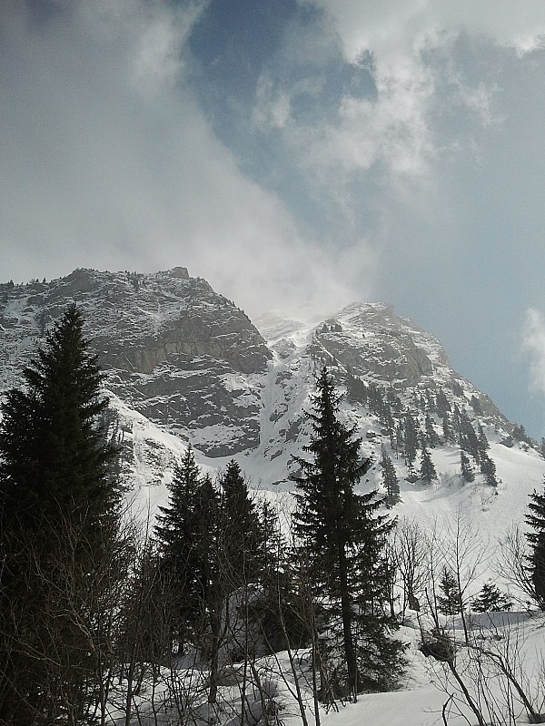 #1 cascade du roc d cascade du roc d'enfer : encore beaucoup de glace