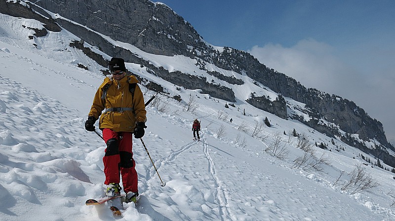#9 Rampe des clochers : Traversée de retour vers le col des Aravis. Que de coulées! Rampe des clochers : Traversée de retour vers le col des Aravis. Que de coulées!