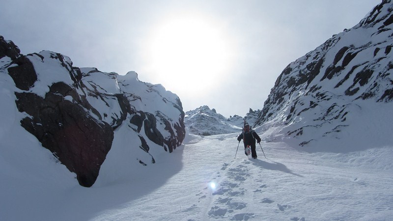 #9 Mathieu dans le passage : Effort soutenu dans cette neige Mathieu dans le passage : Effort soutenu dans cette neige