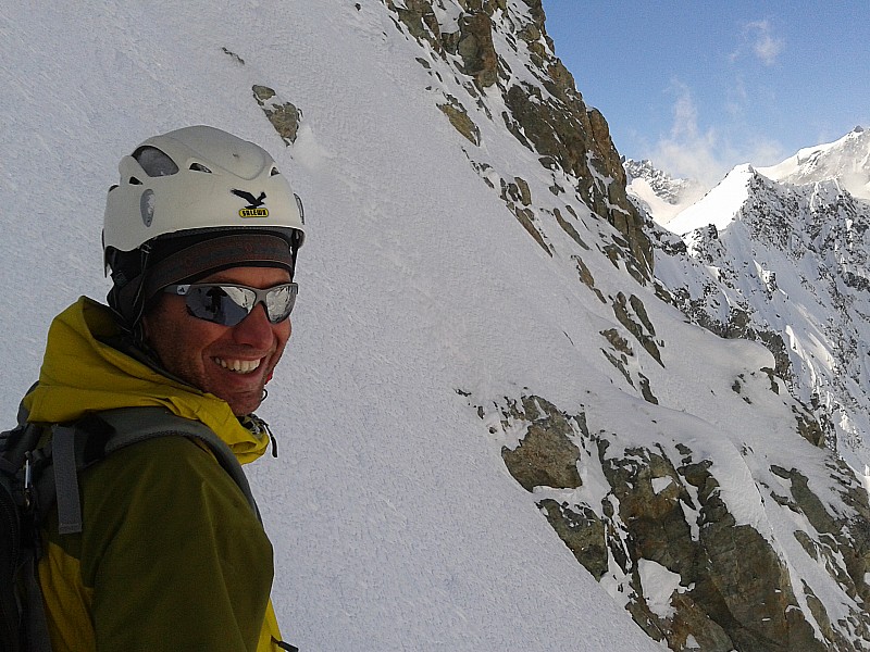 #3 heureux ! : au sommet du couloir. heureux ! : au sommet du couloir.